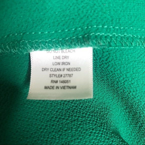 Monteau Off Shoulder Blouse - Picture 5 of 5